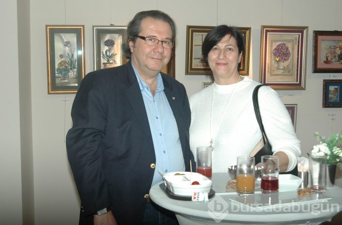 Dilek İyigüllü ve Selva Karasu karma sergisi açıldı...