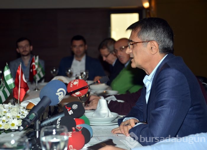 Şenol Güneş spor basını ile buluştu