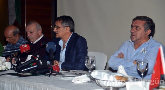 Şenol Güneş spor basını ile buluştu