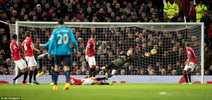 Manchester United 4'te 4 yaptı!