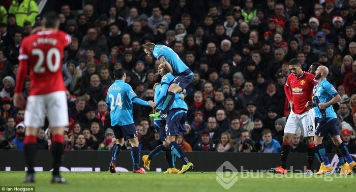 Manchester United 4'te 4 yaptı!
