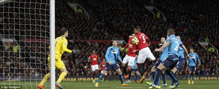 Manchester United 4'te 4 yaptı!