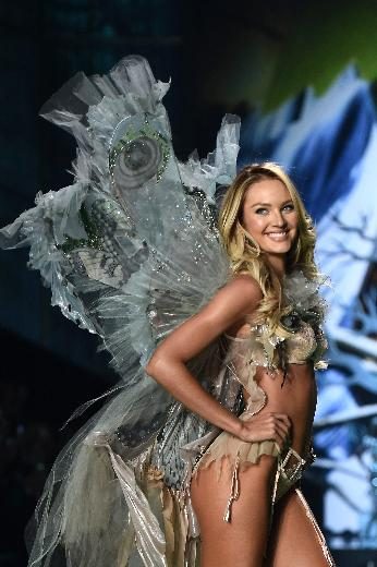 Victoria's Secret kızları büyüledi