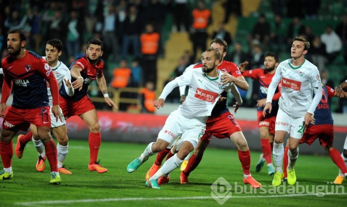 Timsah Kupa'da tekledi!