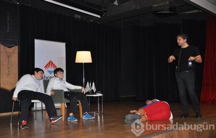 Sanatçı Ragıp Savaş Modern Okulda...