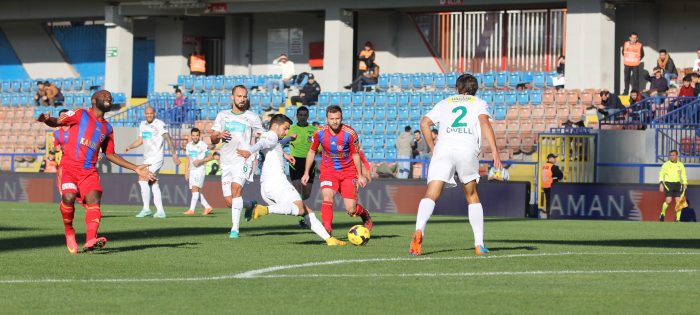 Timsah Karabük'te 90+2'de yıkıldı!