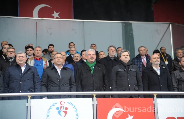 Timsah Gümrük'te takıldı!