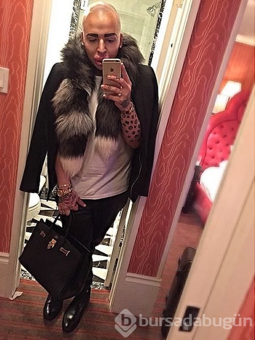 Kim Kardashian'a benzemek istedi!