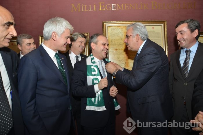 Bülent Arınç'tan Bursaspor'a destek çağrısı!