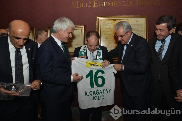 Bülent Arınç'tan Bursaspor'a destek çağrısı!