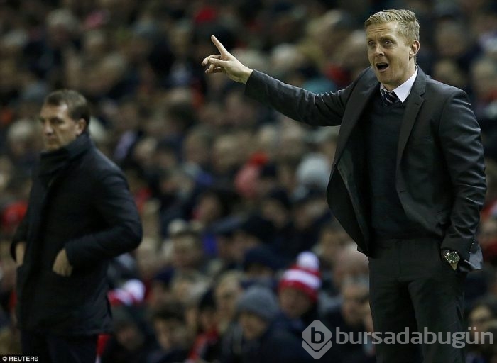 Liverpool Swansea'ye acımadı!