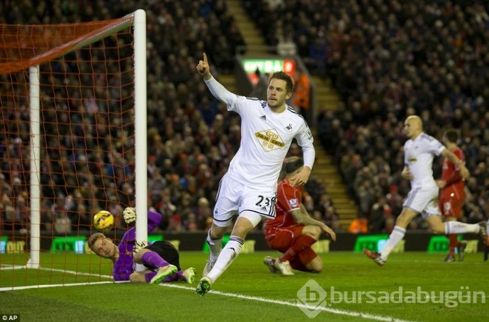 Liverpool Swansea'ye acımadı!