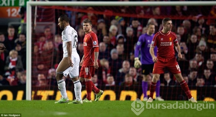Liverpool Swansea'ye acımadı!