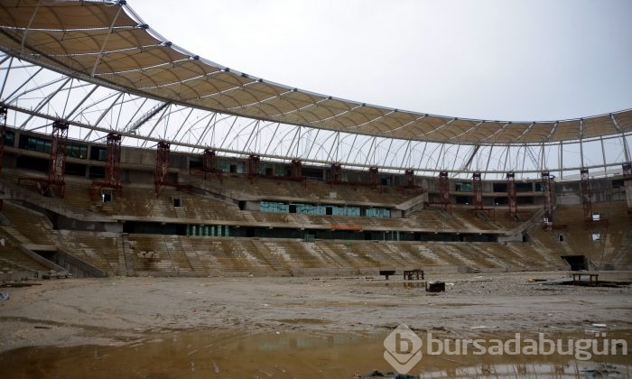 Timsah Arena'nın koltuk montajına başlandı