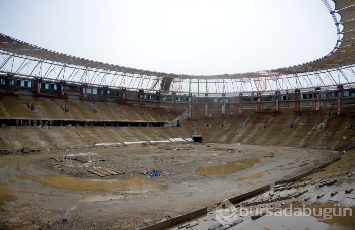 Timsah Arena'nın koltuk montajına başlandı