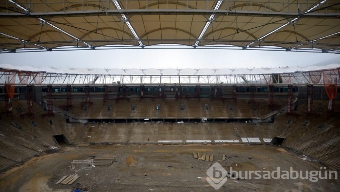 Timsah Arena'nın koltuk montajına başlandı