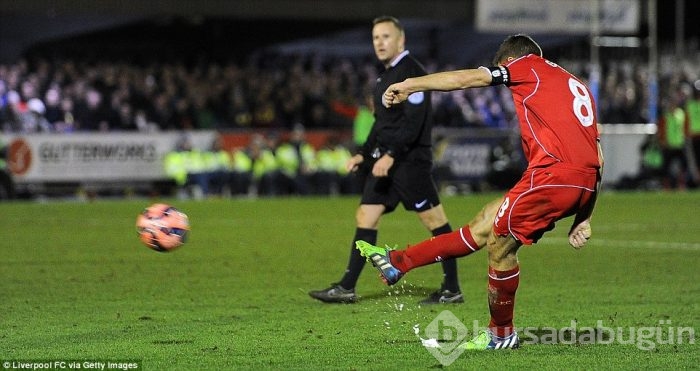 Liverpool'u Gerrard sırtladı!