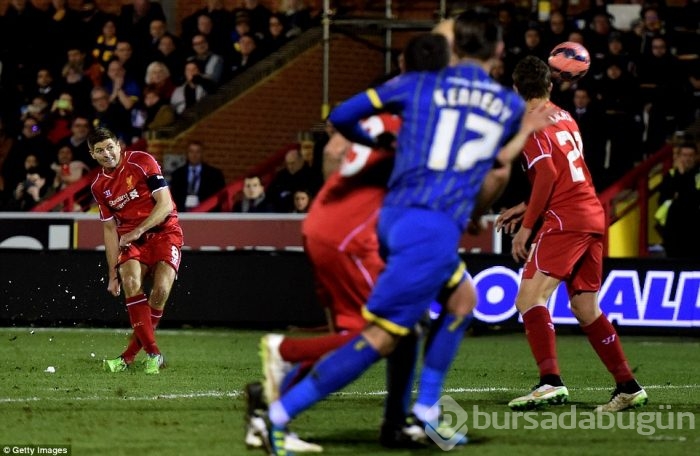 Liverpool'u Gerrard sırtladı!