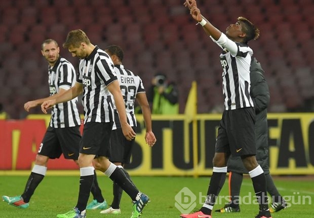 Juventus Napoli'yi ezdi geçti!