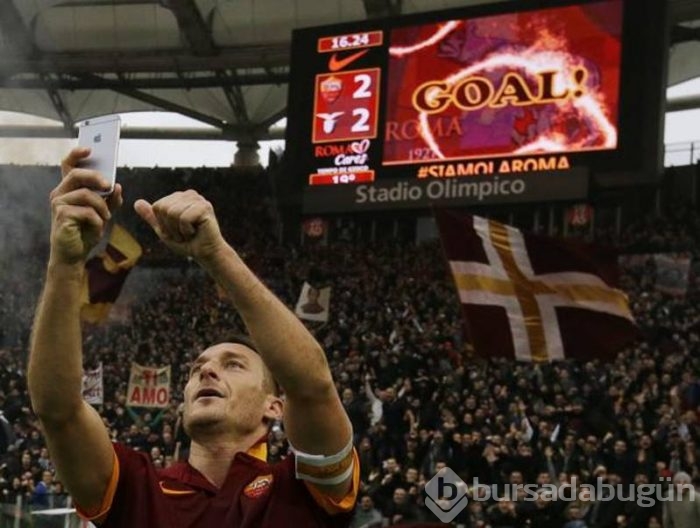 Roma puanı Totti'ye borçlu