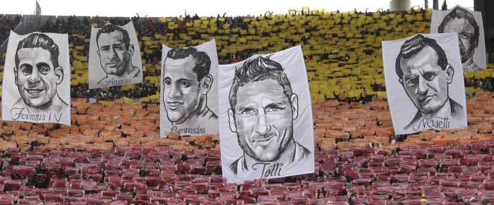 Roma puanı Totti'ye borçlu