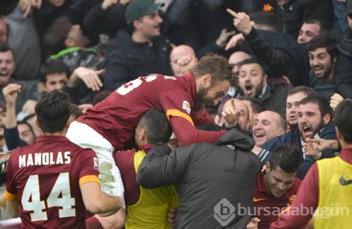 Roma puanı Totti'ye borçlu