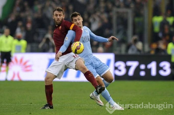Roma puanı Totti'ye borçlu