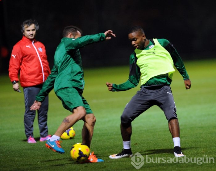 Bursaspor çip takılı özel yeleklerle çalışıyor