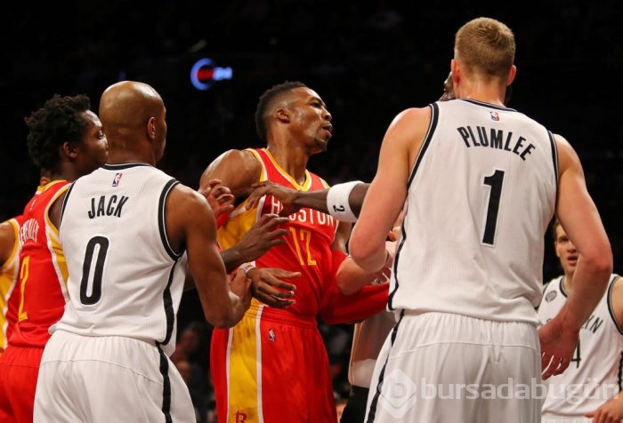 NBA'de Garnett, Howard'a kafa attı!