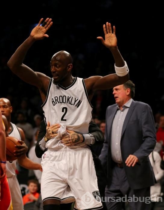 NBA'de Garnett, Howard'a kafa attı!