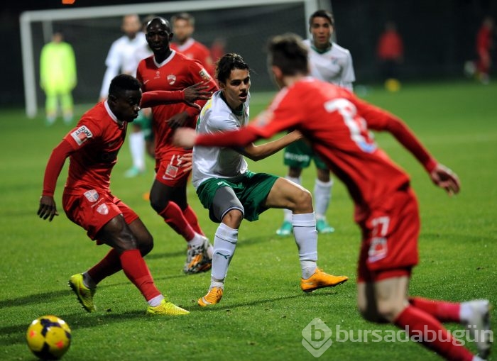 Timsah Dinamo Bükreş'i parçaladı!