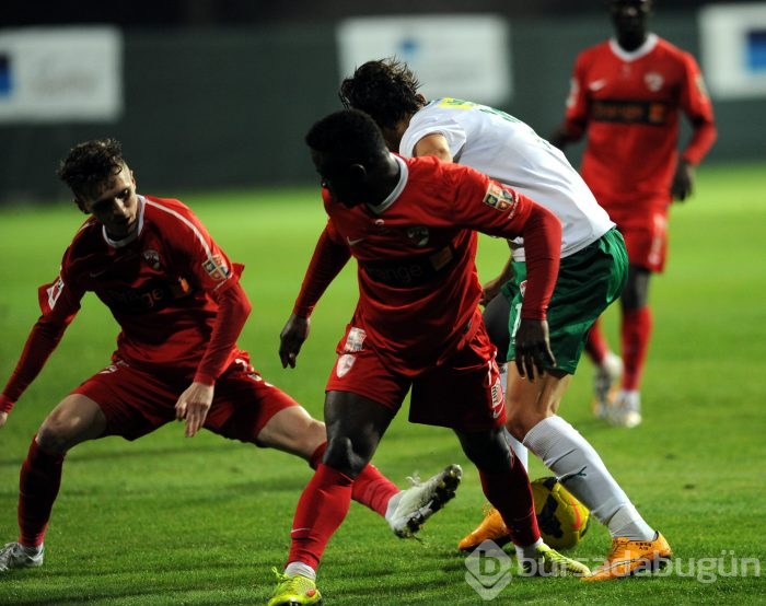 Timsah Dinamo Bükreş'i parçaladı!