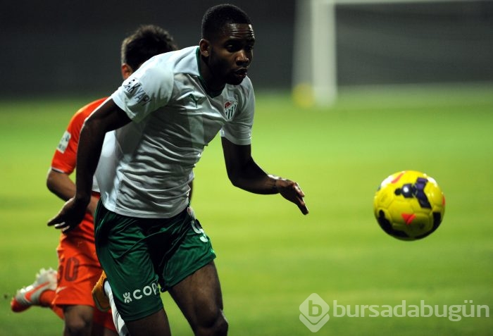 Timsah Çin seddini Fernandao ile yıktı!