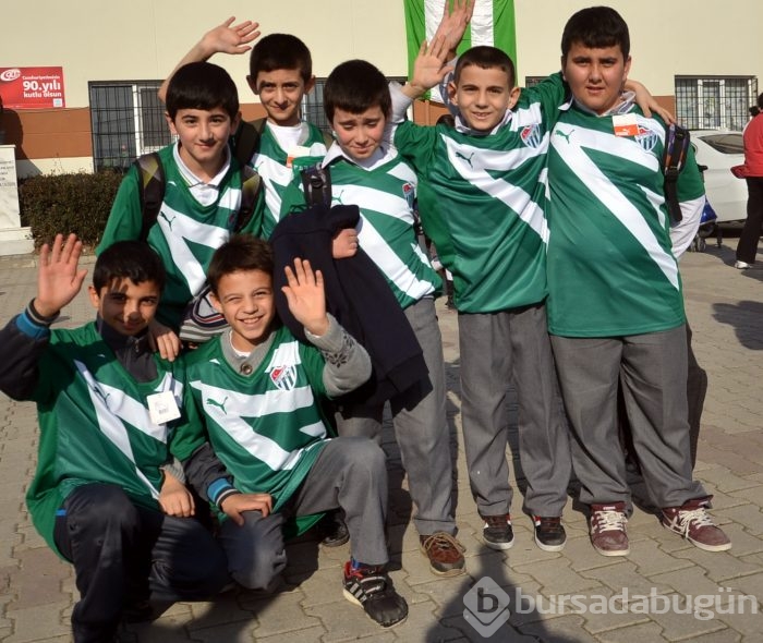 Minik yürekler formalarına kavuşuyor