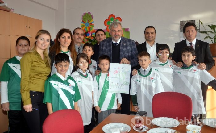 Minik yürekler formalarına kavuşuyor
