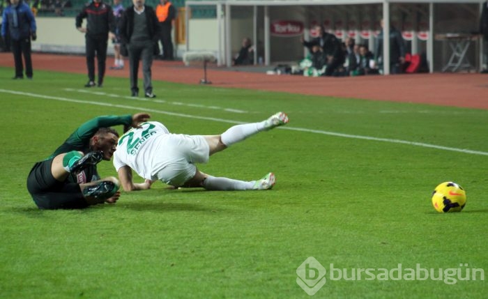 Bursaspor bitti demeden maç bitmez!
