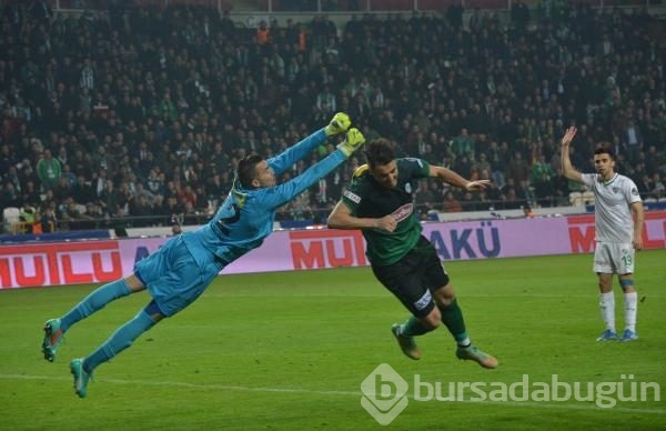 Bursaspor bitti demeden maç bitmez!