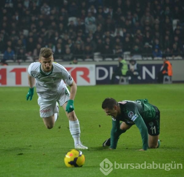 Bursaspor bitti demeden maç bitmez!