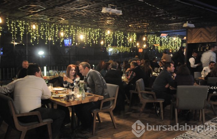 Bursa geceleri bu hafta sonunda da hızını kesmedi...