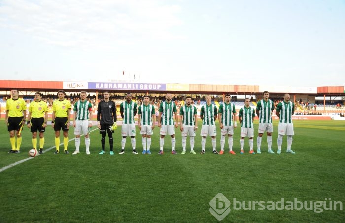 Bakambu coştu! Timsah zirveye kuruldu!