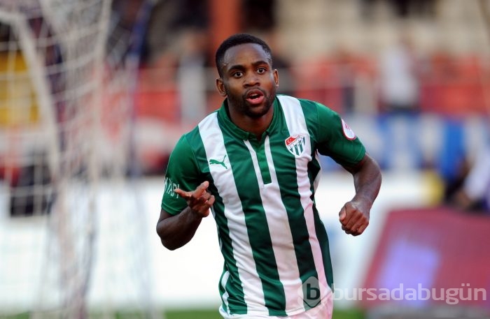Bakambu coştu! Timsah zirveye kuruldu!
