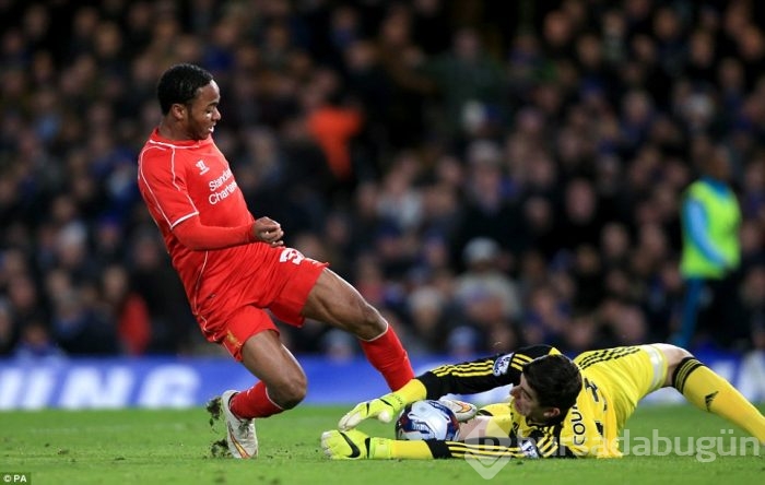 Maviler Liverpool'u 90+4'de yıktı!