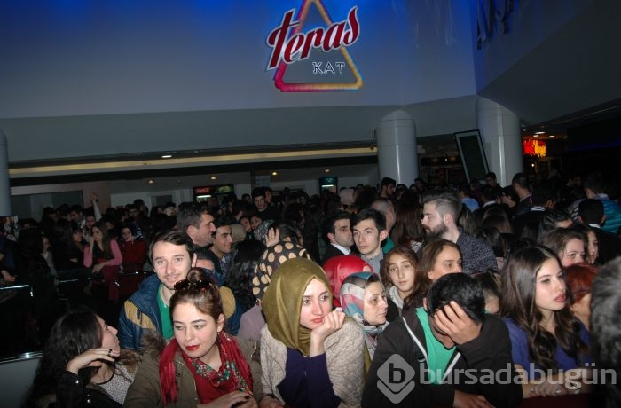 "Aşk Sana Benzer" filmine Bursa'da renkli gala...