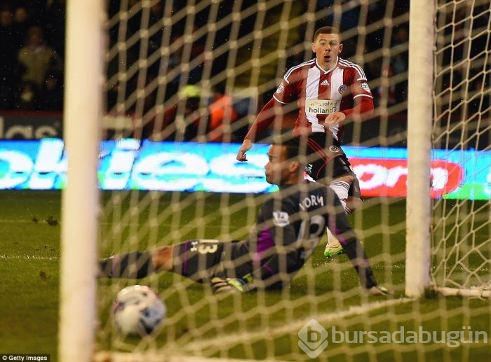 Lig kupasında Tottenham finale çıktı!