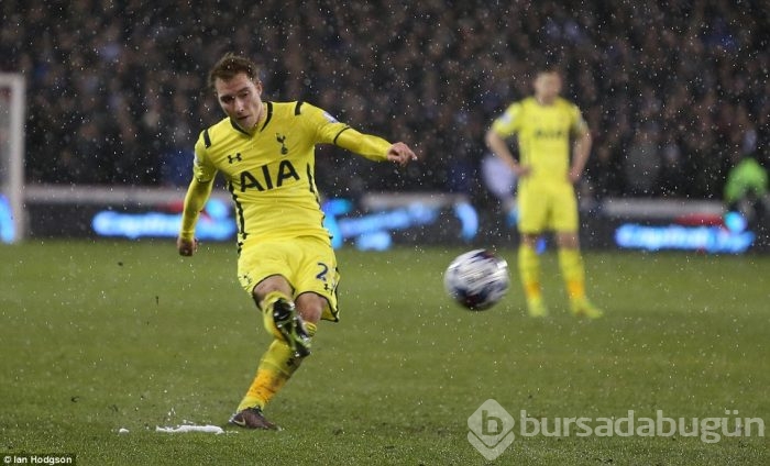 Lig kupasında Tottenham finale çıktı!