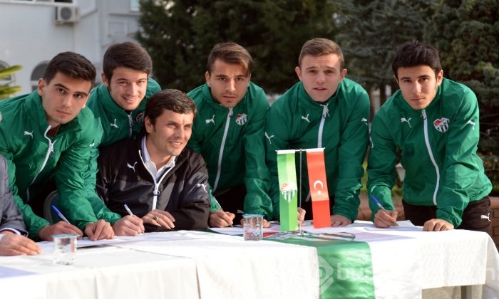 Bursaspor'da imza şov!