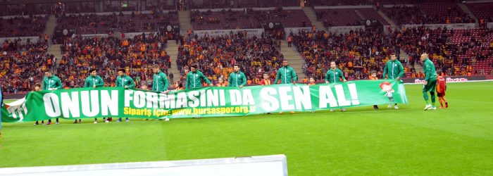 Timsah İstanbul'da fırsat tepti!