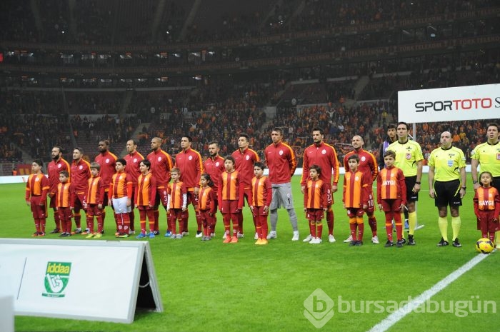 Timsah İstanbul'da fırsat tepti!