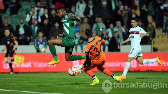 Bursaspor'da Bakambu şov!