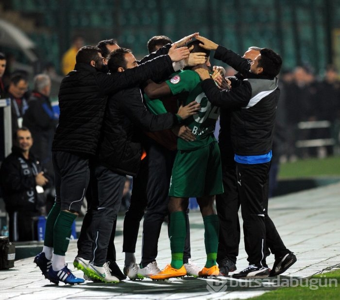 Bursaspor'da Bakambu şov!